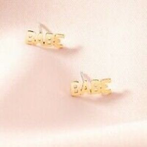 Stella & Dot NEW IN BOX Boss Babe Stud - gold.